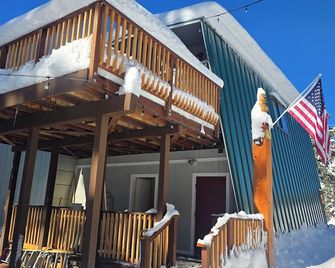 Cinnamon Bear Inn - Mammoth Lakes - Edificio