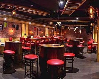 Hotel O2 Vip - Calcuta - Bar