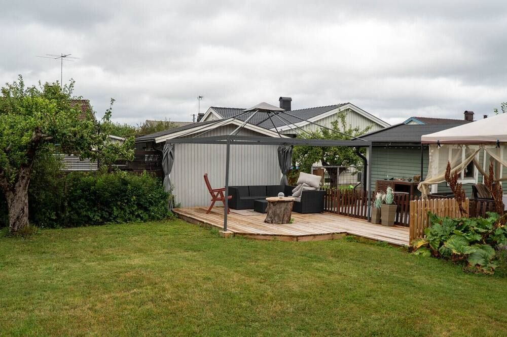 Charming Villa in Stockholm - Vendelsö - شرفة مرصوفة