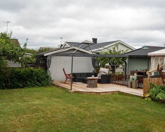 Charming Villa in Stockholm - Vendelsö - شرفة مرصوفة