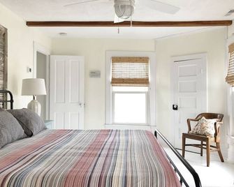 Good Vibes Is What You'll Feel When You Step In To Our Family Friendly Listing - Cape Charles - Habitación
