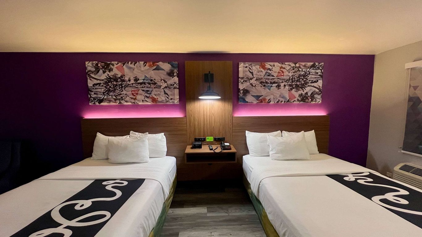 라 퀸타 인 미드-시티