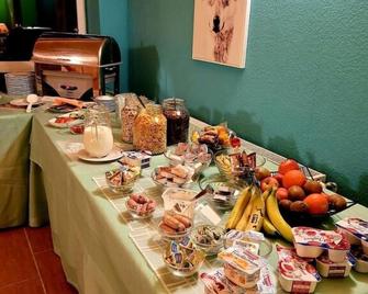 Der Quellenhof - Helmstedt - Buffet