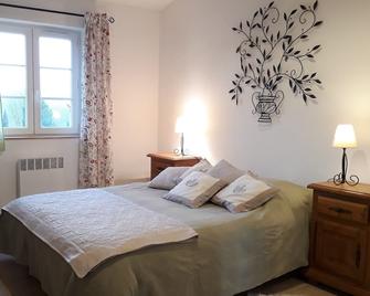 Provence house near a Luberon village - Ansouis - Habitación