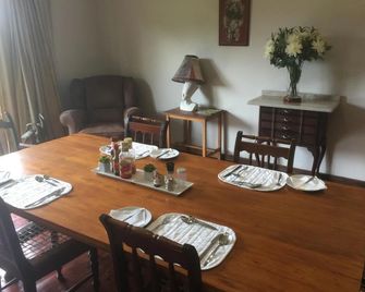 Thesolution Bnb - East London - Comedor