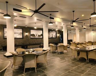 Lagoon Sarovar Premiere Resort - Pondicherry - Pondicherry - Ravintola