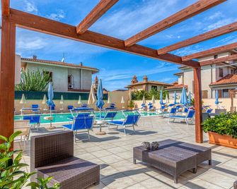 Hotel Le Torri - Arborea - Bazén
