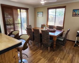 Abbey Beach Shack - Busselton - Dining room
