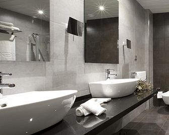 Spirit Hotel Gran Bilbao - Bilbao - Baño