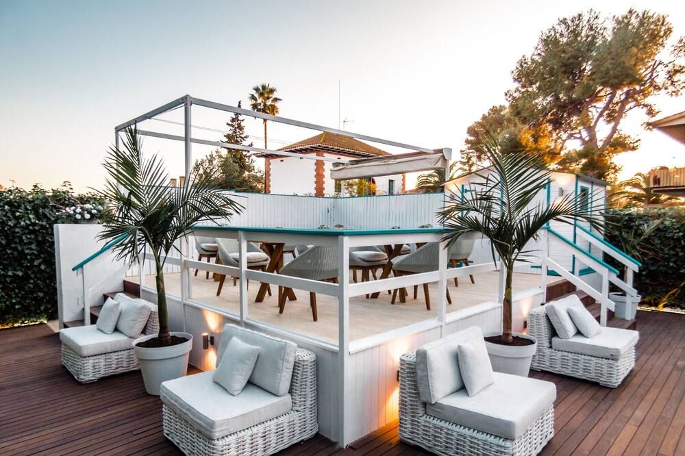 Antonio's House - סיטגס - מרפסת