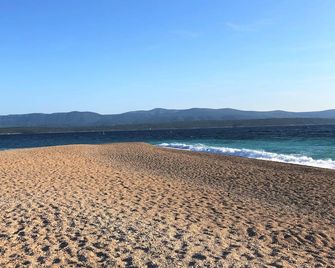 Hotel Ivan - Bol - Beach