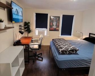 Rahway Oasis Free Parking And Laundry - Rahway - Bedroom