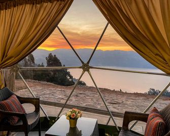 Off-Grid Luxurious Domes with Spectacular Lake and Mountain Views in Peru - Andahuaylas - Balcón
