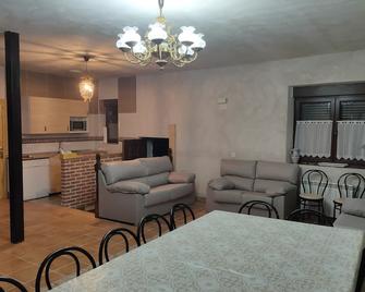 Casa Rural Baños del Rey con piscina climatizada - Vega de Santa María - Comedor