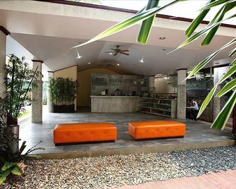 Real Maris Resort and Hotel - Boracay - Lobby