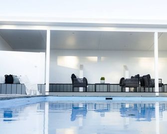 Luxury 19th century estate! - Albion Park - Piscina