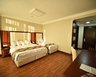 Era Palace Hotel - Batum - Habitación