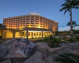 Dar es Salaam Serena Hotel - דר א-סאלאם - בניין