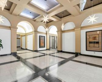 Modern Condo In The Heart Of Dt Overlook - Vancouver - Lobby