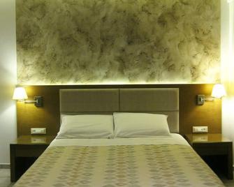 Achilles Hotel - Methoni - Bedroom