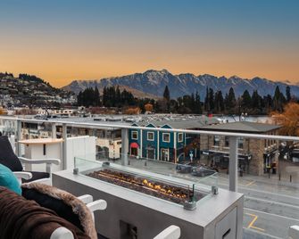 Crowne Plaza Queenstown By IHG - Queenstown - Balkón