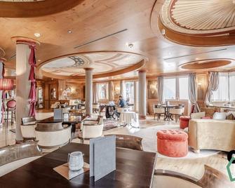 Hotiday Room Collection - Campiglio Pradalago - Madonna di Campiglio - Restaurant