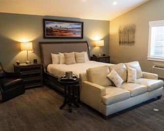Huff House Inn and Cabins - Jackson - Living room