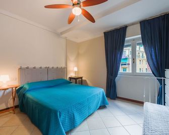 Beautiful apartment for 4 guests with WIFI and TV - Rapallo - Bedroom