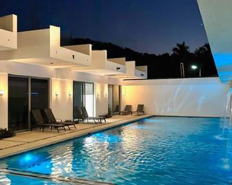 Safiro Suites Guayabitos Apartments - Adults Only - Rincon de Guayabitos - Piscina