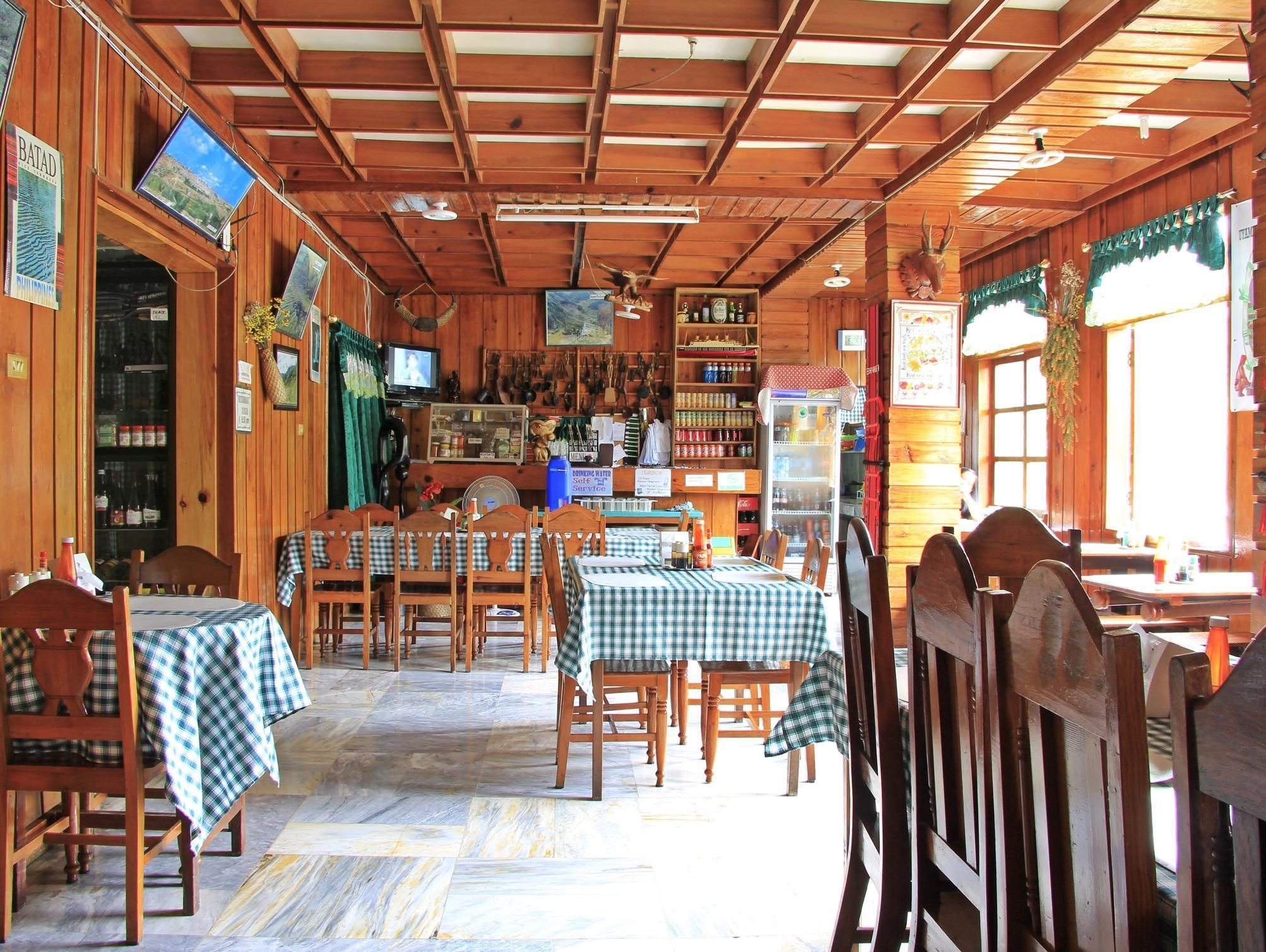 Uyami's Green View Lodge - בנאוה - מסעדה