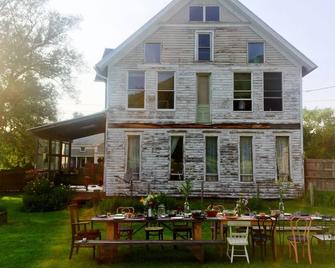 Turquoise Barn Catskills 1800s Carriage House Barn w/Pond/Mtns on 13 acres - Bloomville - Building