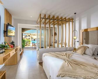 Stella Palace Aqua Park Resort - Hersonissos - Bedroom
