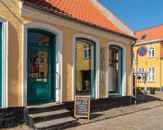 Ærø Guesthouse & Cafe - Ærøskøbing - Gebouw
