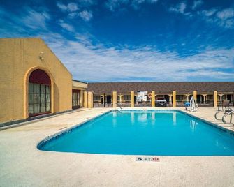 2 Bedroom Apartment without Kitchenette - Aransas Pass - Pool
