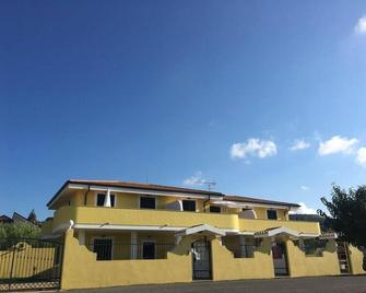Villa Maria Carmela - Briatico - Edificio