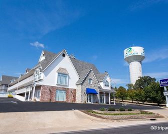 Seven Gables Inn - Branson