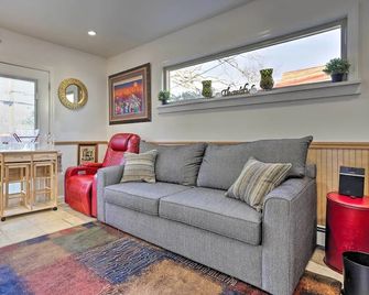 Central Elmont Studio With Great Outdoor - Floral Park - Sala de estar