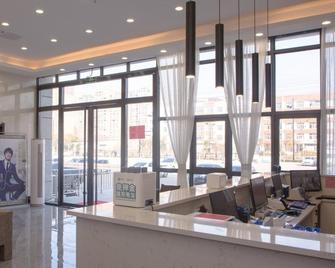 Shell Hotel Anhui Bozhou Woyang County Lexing Road Bus Station - Bozhou - Rezeption