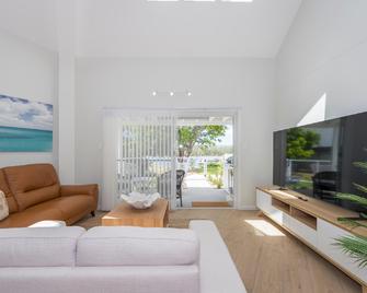 Harrington Marina - Harrington - Living room