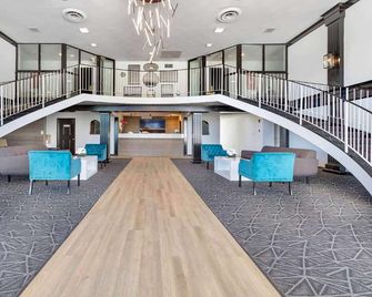 Days Inn by Wyndham Erie - Erie - Lobby