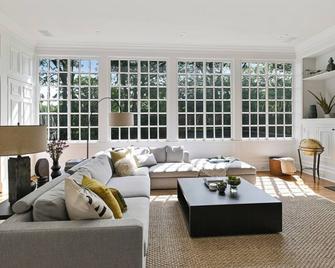 Bon Royale by Minty Living - Atlanta - Salon
