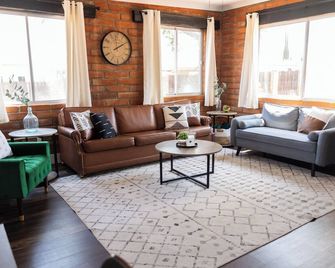 Mountain View Casita - Sierra Vista - Living room