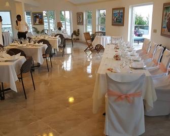 L Anse a L'eau Beach House - Cacor - Restaurante