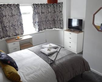 Modern, well located en-suite rooms with parking - Orbitat Accommodations - Cambridge - Habitación