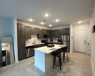 The Midtown Gem - Luxury Living Close to It All - Atlanta - Cucina