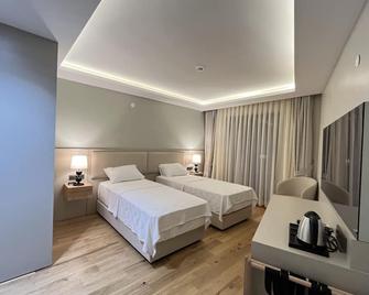 Sezer's Oliva Hotel - Çanakkale - Bedroom