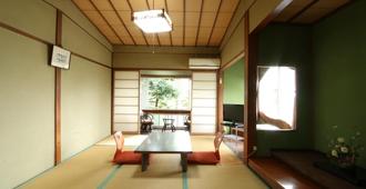 Yanagawa Wakariki Ryokan - Yanagawa - Dining room