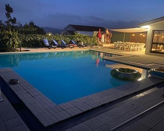 Quintinha do avô - Sezures - Pool