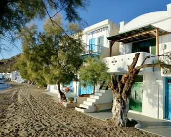 Seaside Apartment in Klima, Milos, Ground floor - Klima - Bina