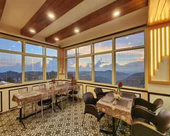 Florence B&B Near Mall Road - Amazing Valley View - Shimla - Restaurant